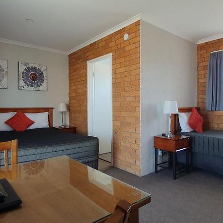 Centrepoint Motel Deniliquin Εξωτερικό φωτογραφία