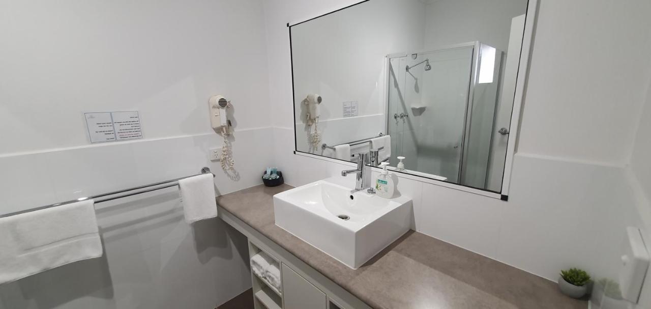 Centrepoint Motel Deniliquin Εξωτερικό φωτογραφία
