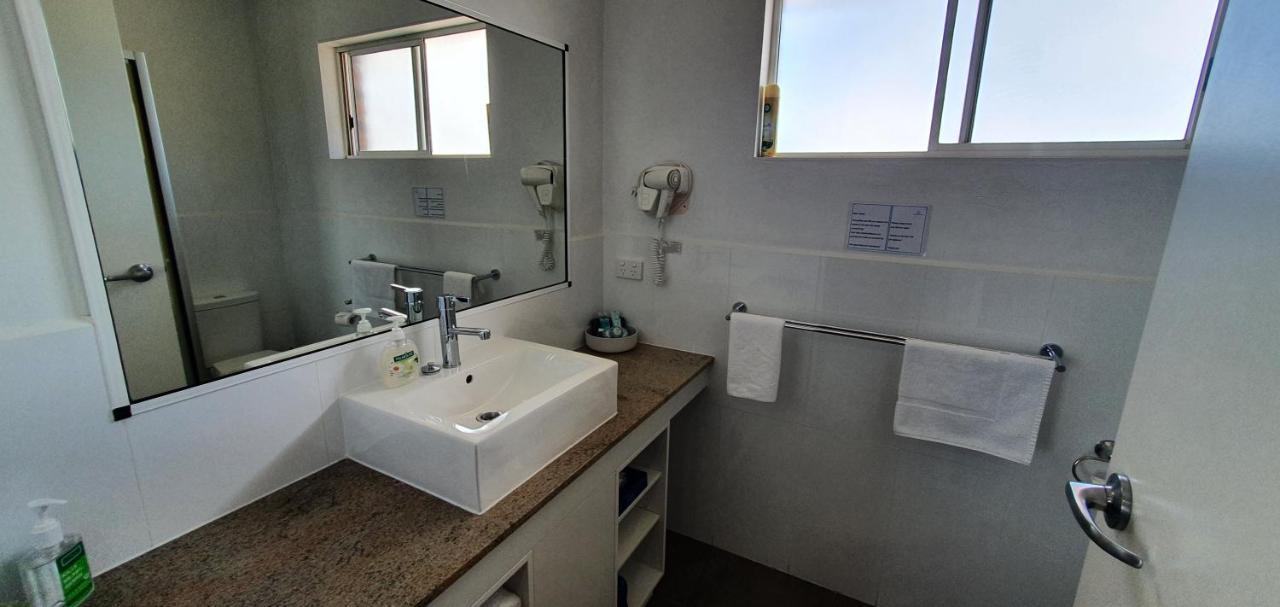 Centrepoint Motel Deniliquin Εξωτερικό φωτογραφία