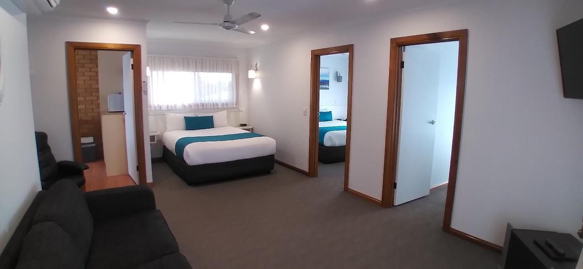 Centrepoint Motel Deniliquin Εξωτερικό φωτογραφία