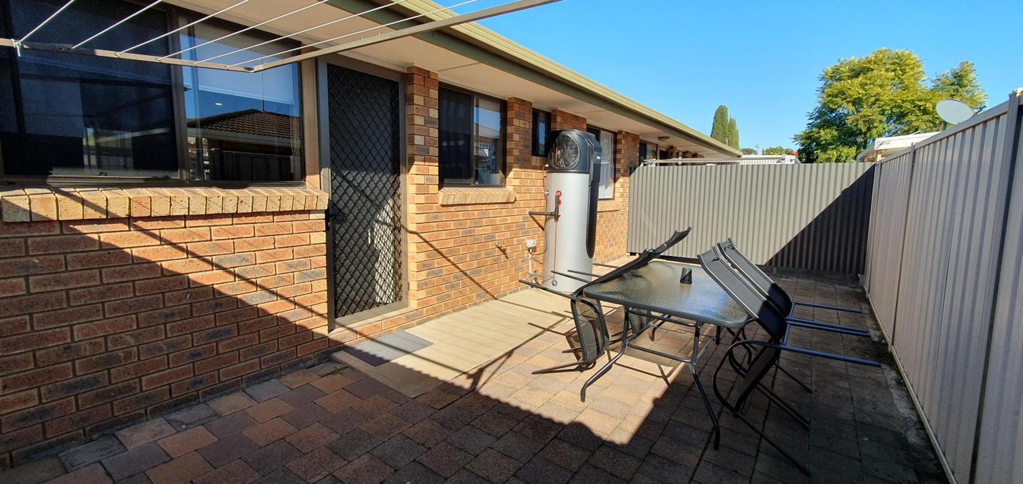 Centrepoint Motel Deniliquin Εξωτερικό φωτογραφία