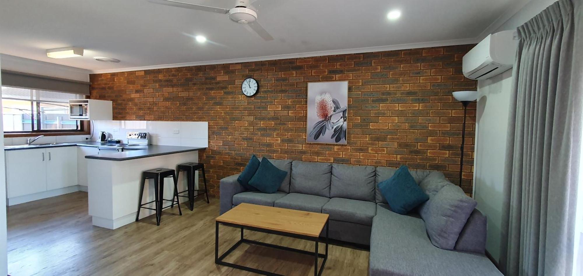 Centrepoint Motel Deniliquin Εξωτερικό φωτογραφία