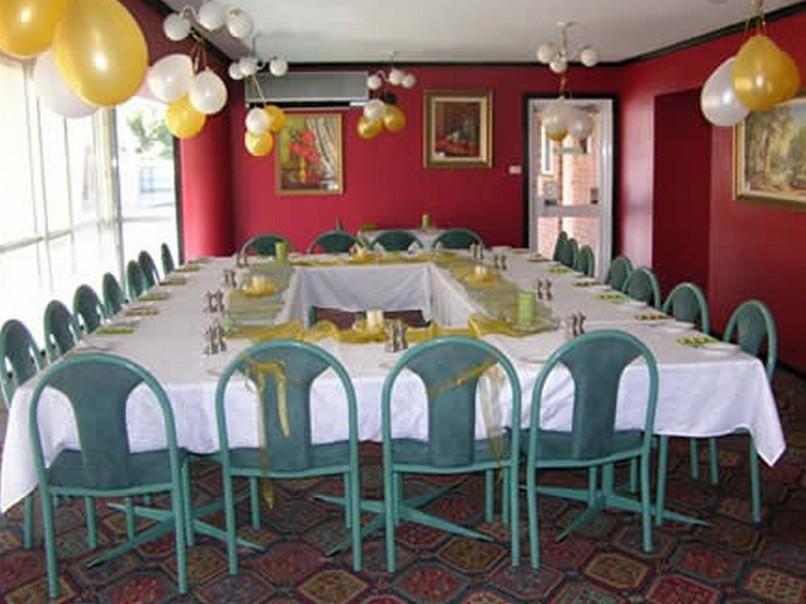 Centrepoint Motel Deniliquin Εξωτερικό φωτογραφία