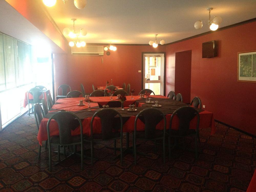 Centrepoint Motel Deniliquin Εξωτερικό φωτογραφία