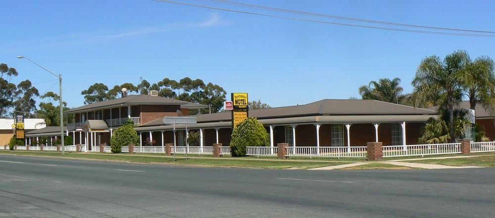 Centrepoint Motel Deniliquin Εξωτερικό φωτογραφία