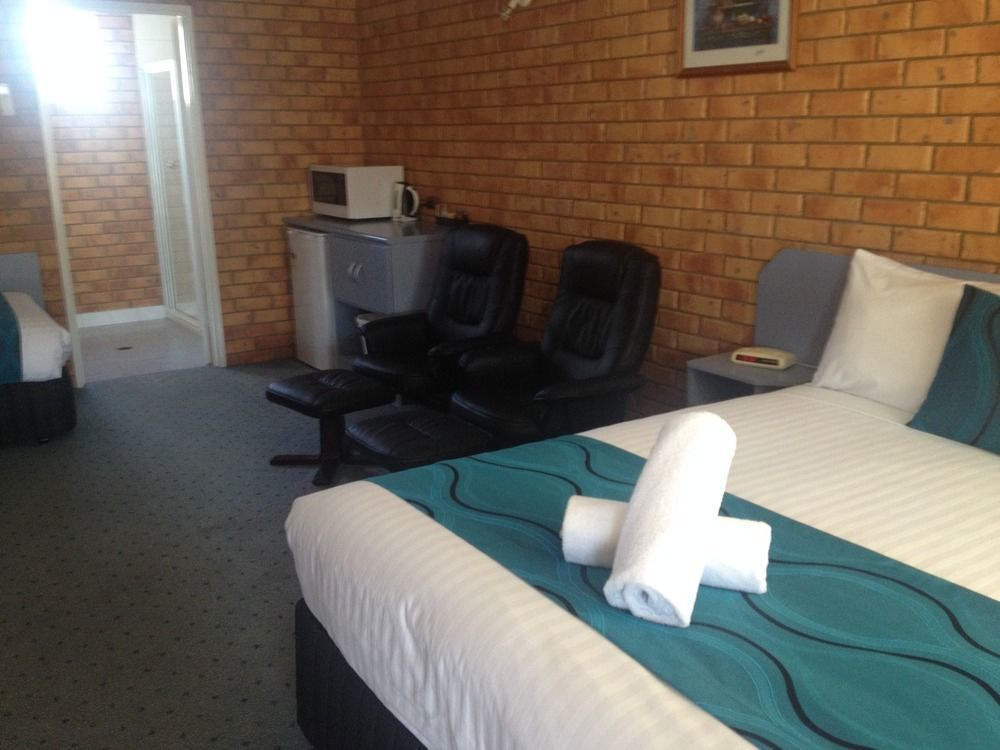 Centrepoint Motel Deniliquin Εξωτερικό φωτογραφία