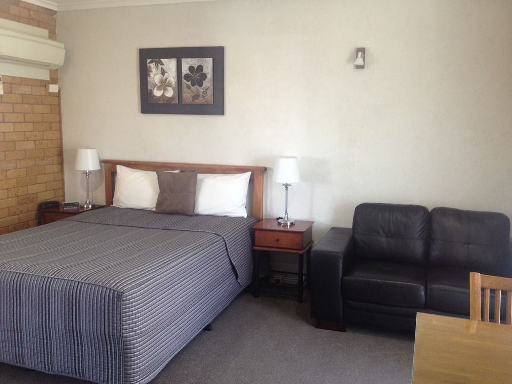 Centrepoint Motel Deniliquin Εξωτερικό φωτογραφία