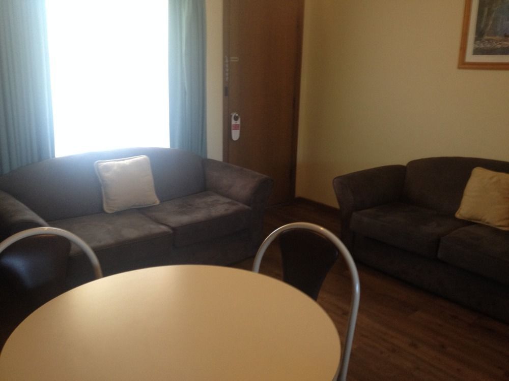 Centrepoint Motel Deniliquin Εξωτερικό φωτογραφία