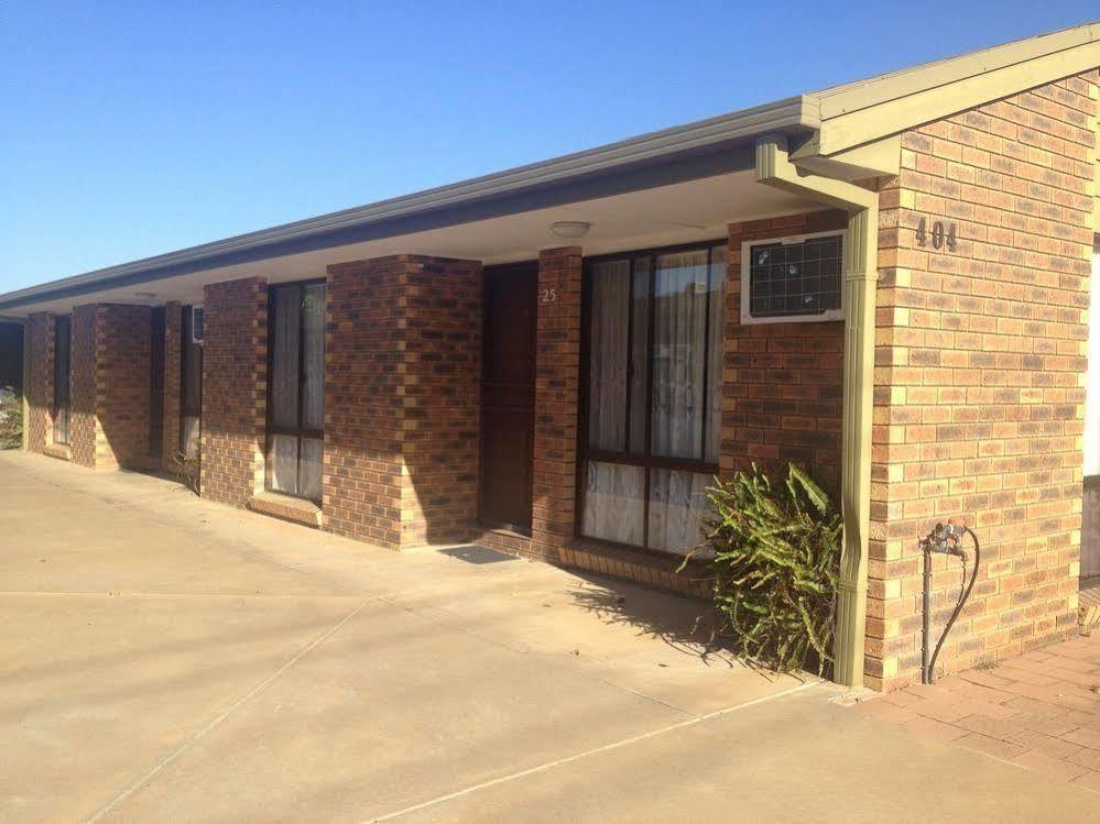 Centrepoint Motel Deniliquin Εξωτερικό φωτογραφία
