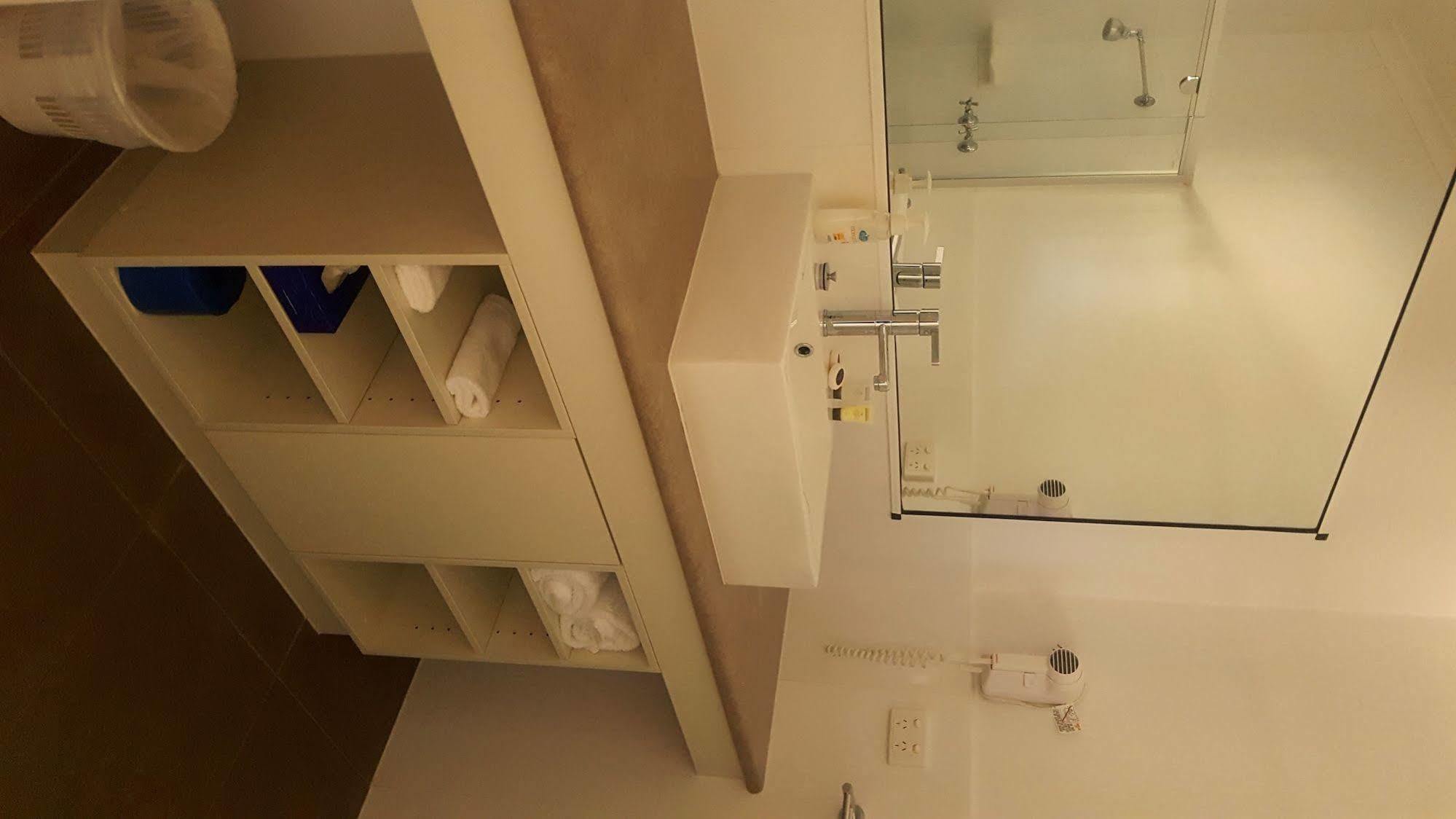 Centrepoint Motel Deniliquin Εξωτερικό φωτογραφία
