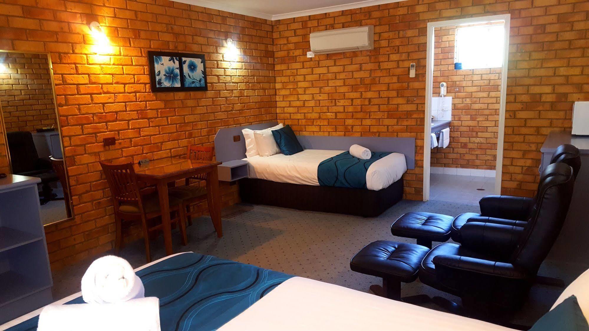 Centrepoint Motel Deniliquin Εξωτερικό φωτογραφία